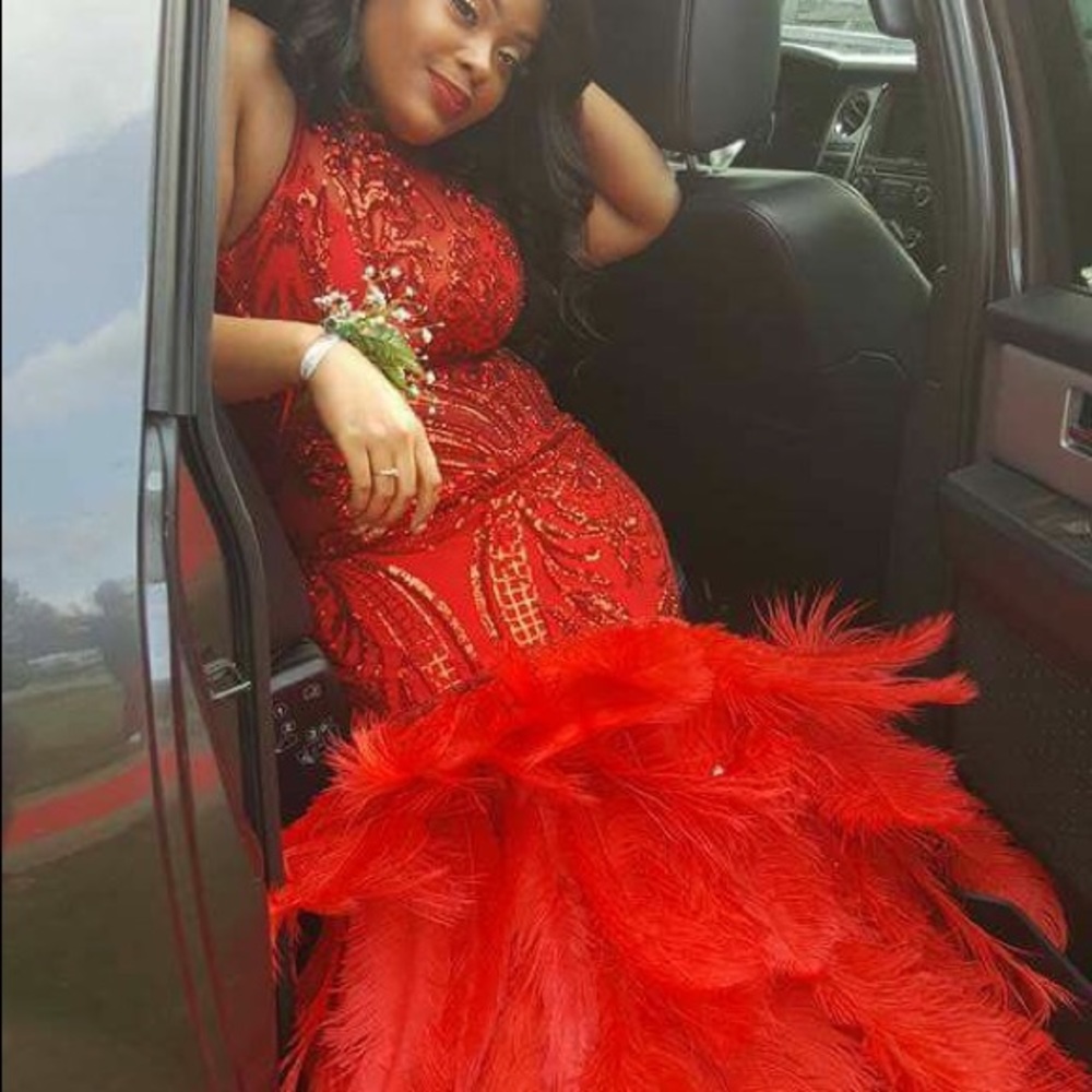 Prom dress 10-12 red